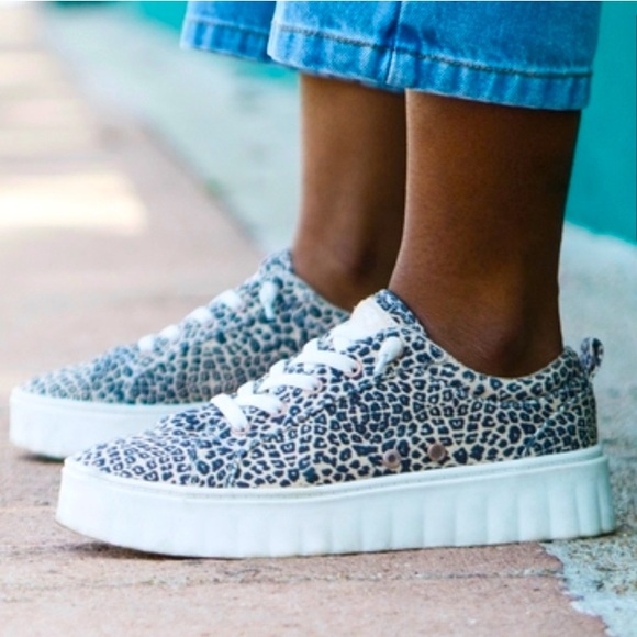 Roxy | Shoes | Roxy Platform Animal Print Sneakers | Poshmark